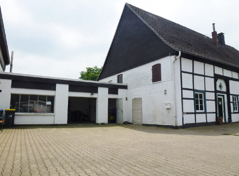 Fröndenberg-Dellwig: Gewerbeimmobilie mit vielen Optionen – Ideal zum Arbeiten, Werkeln und Lagern!