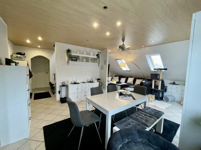 Fröndenberg-Hohenheide: Maisonette der besonderen Art – Exklusives Wohnen auf zwei Etagen!