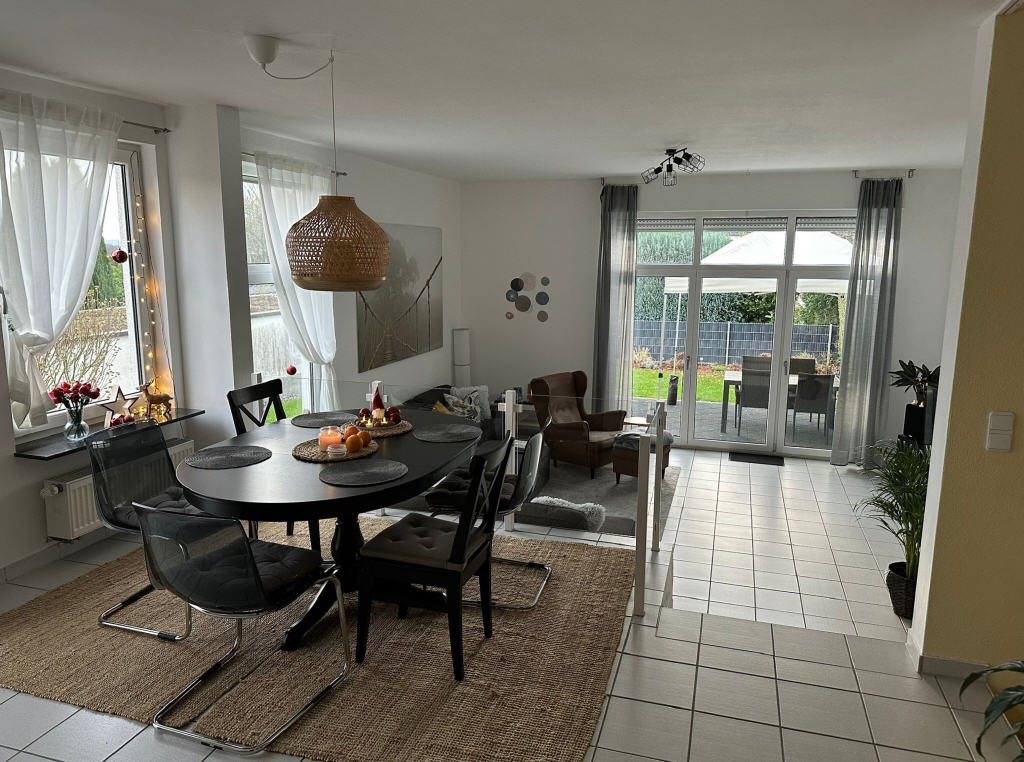 Erdgeschoss: Wohn-/Essbereich