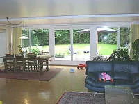 Wohn-/Essbereich mit Zugang zur Terrasse