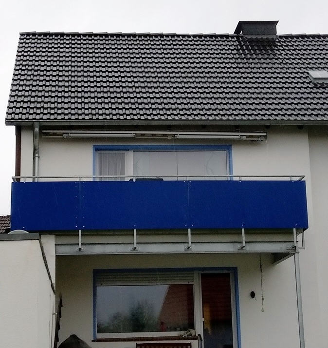 Rückansicht Wohnhaus (Balkonseite)