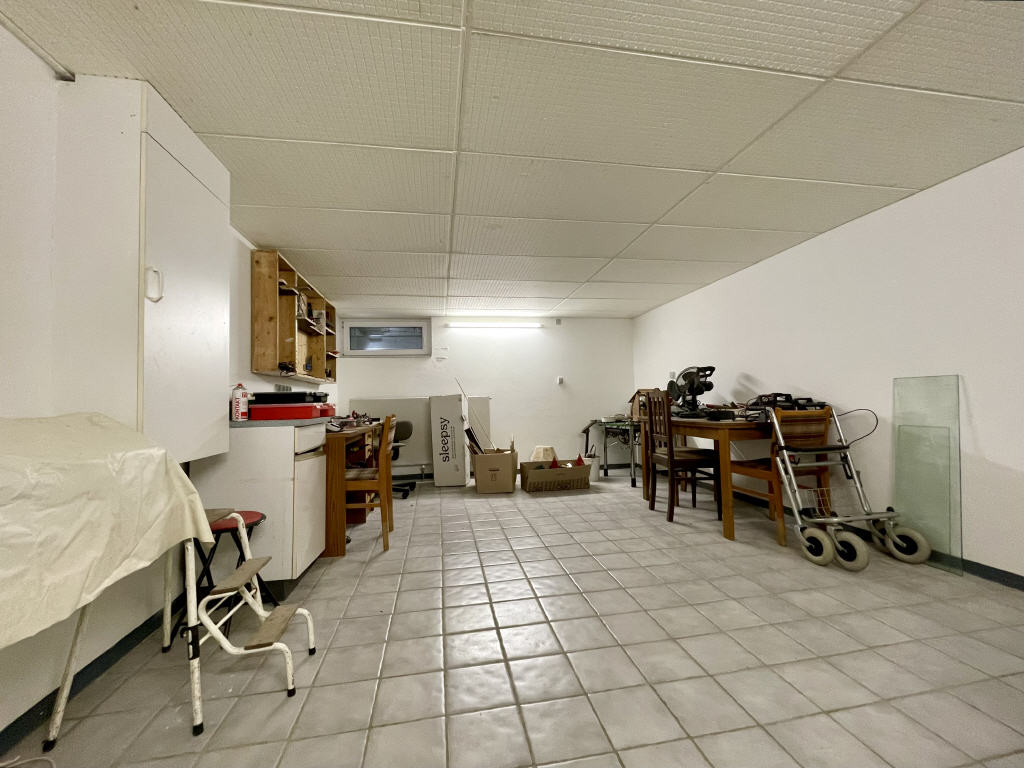 Großer beheizbarer Kellerraum