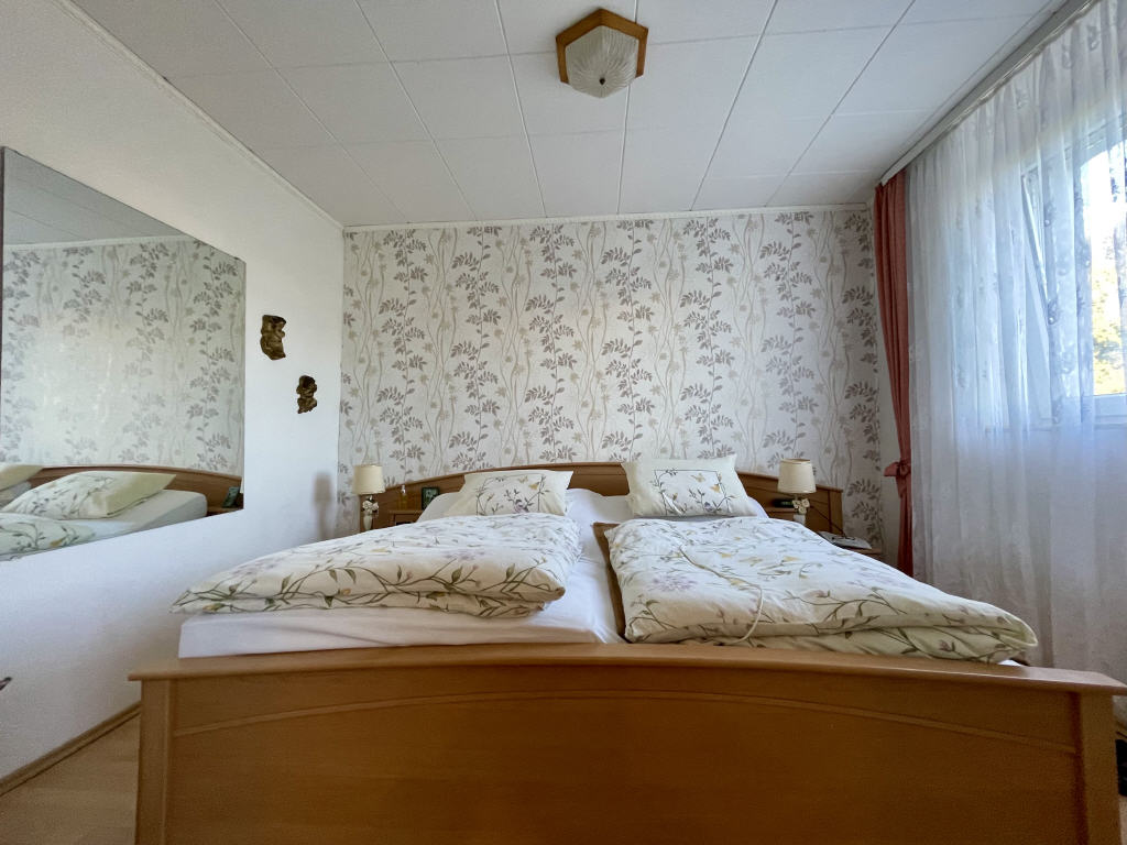 1. Schlafzimmer (OG)