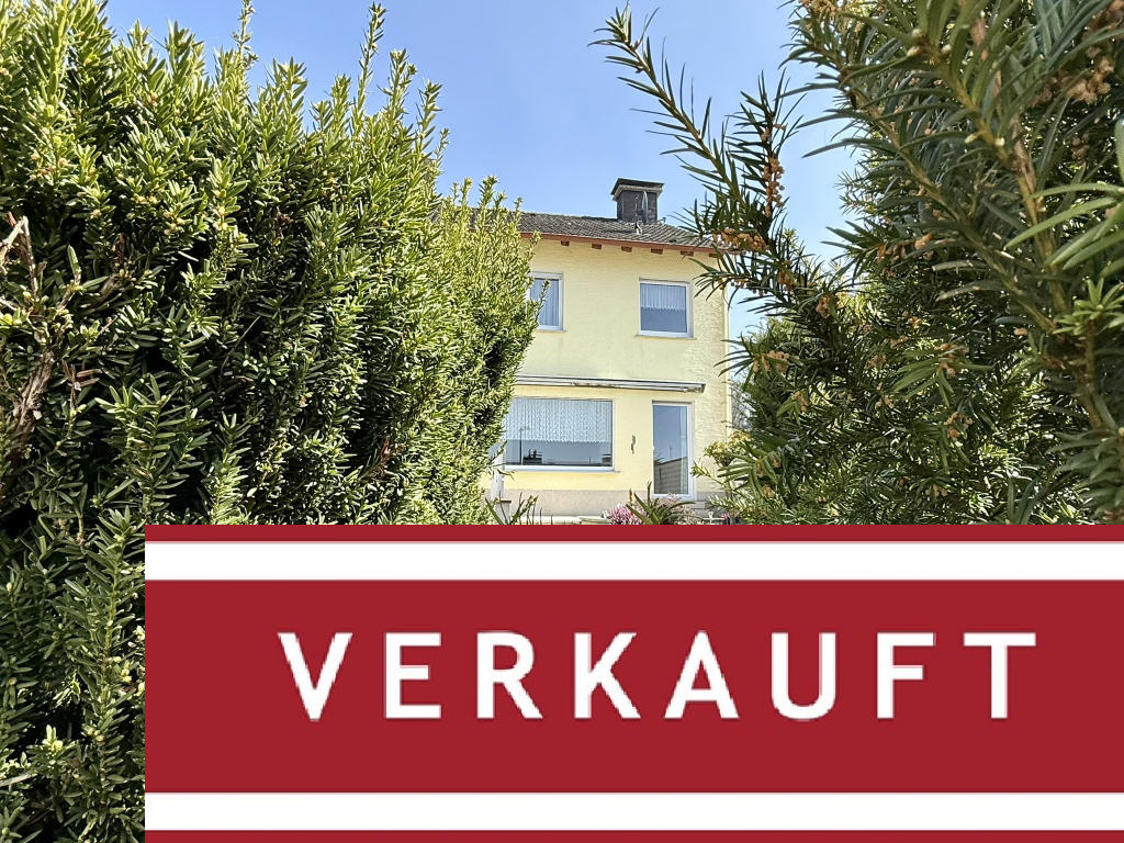 Rückansicht Haus mit Garten