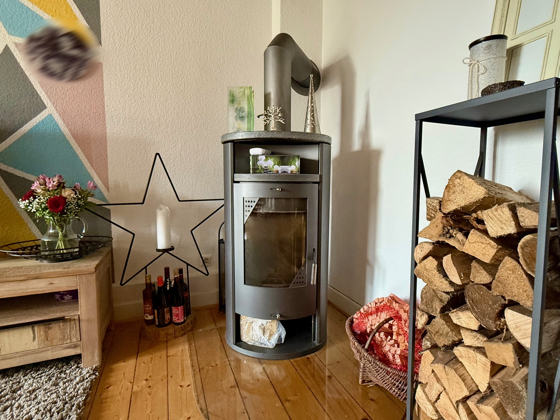 Wohn-/Essbereich mit Kaminofen