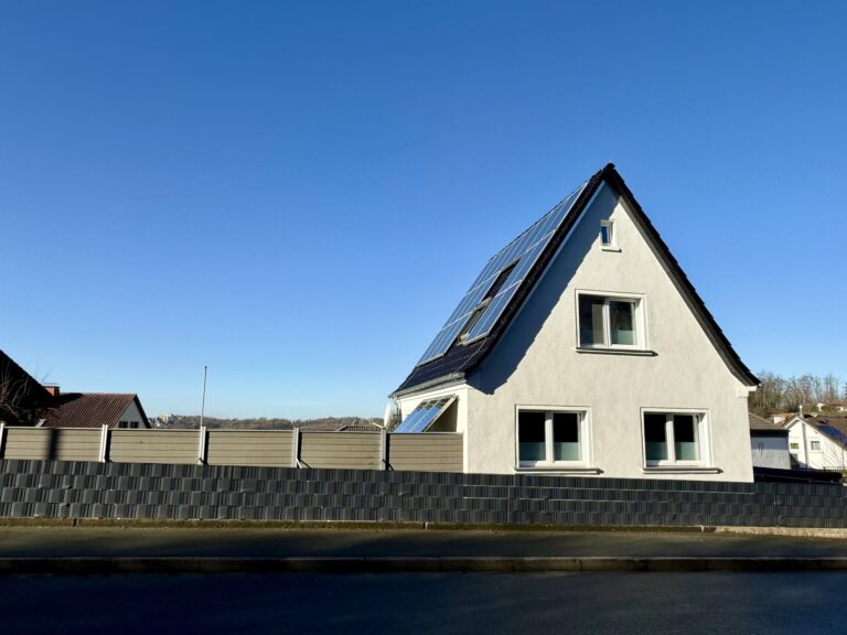 Fröndenberg-Hohenheide: Altbau, aber nicht vom alten Eisen – Energetisch und technisch im TOP Zustand!