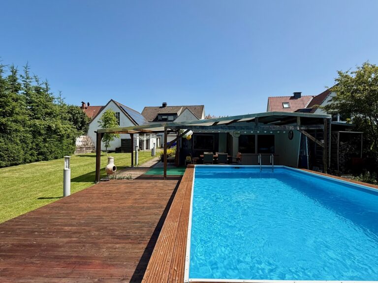 Fröndenberg-Ardey: Ein Zuhause zum Verlieben – Mit Pool und Garten als Relaxzone!