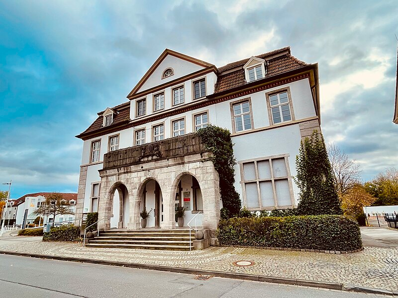 Rathausgebäude der Stadt Fröndenberg in der Bahnhofstraße